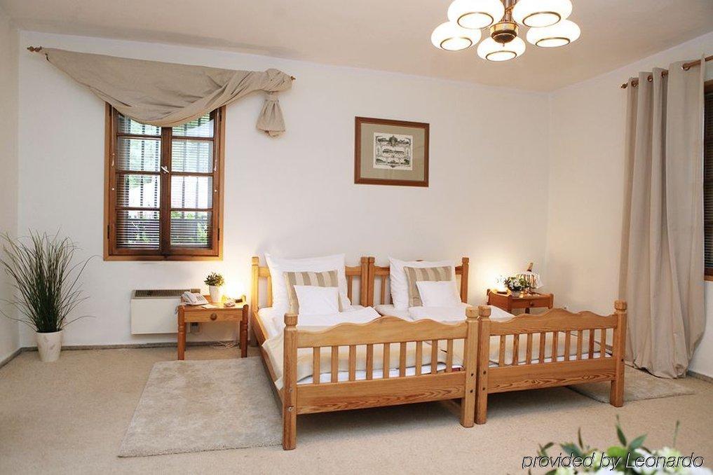 Hotel Noma Residence Zameczek Mysliwski Promnice Kobiór Szoba fotó
