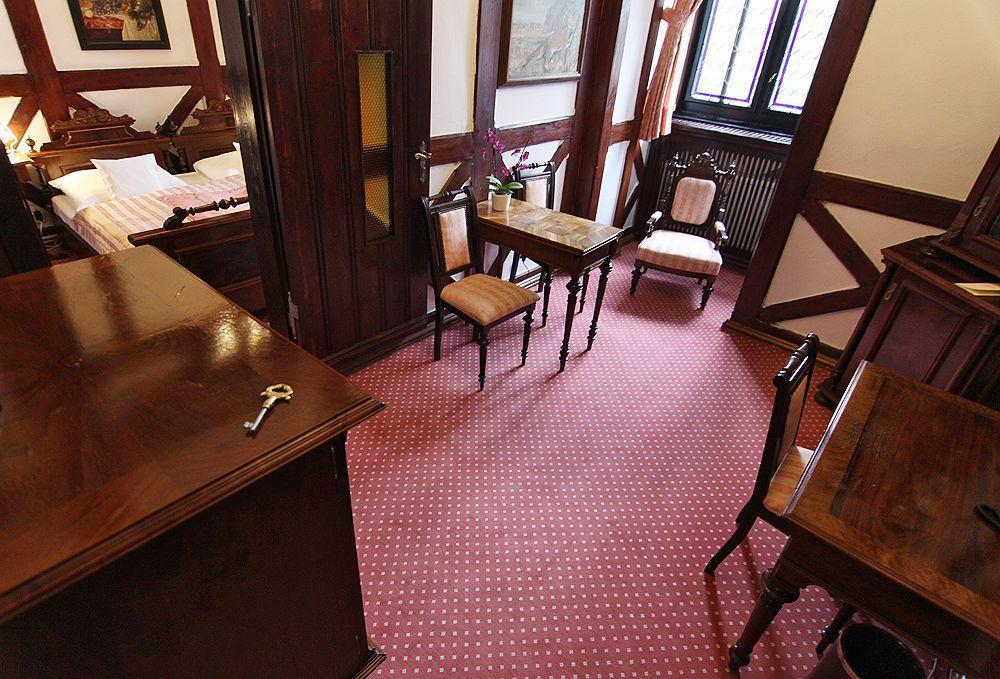 Hotel Noma Residence Zameczek Mysliwski Promnice Kobiór Kültér fotó